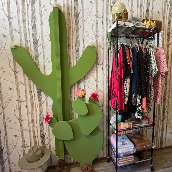 Live Show Monday November 24 3:00pm EST XL-4X POSITIVE VIBES PLUS SIZE FUN GIFTS - Picture 6 of 16